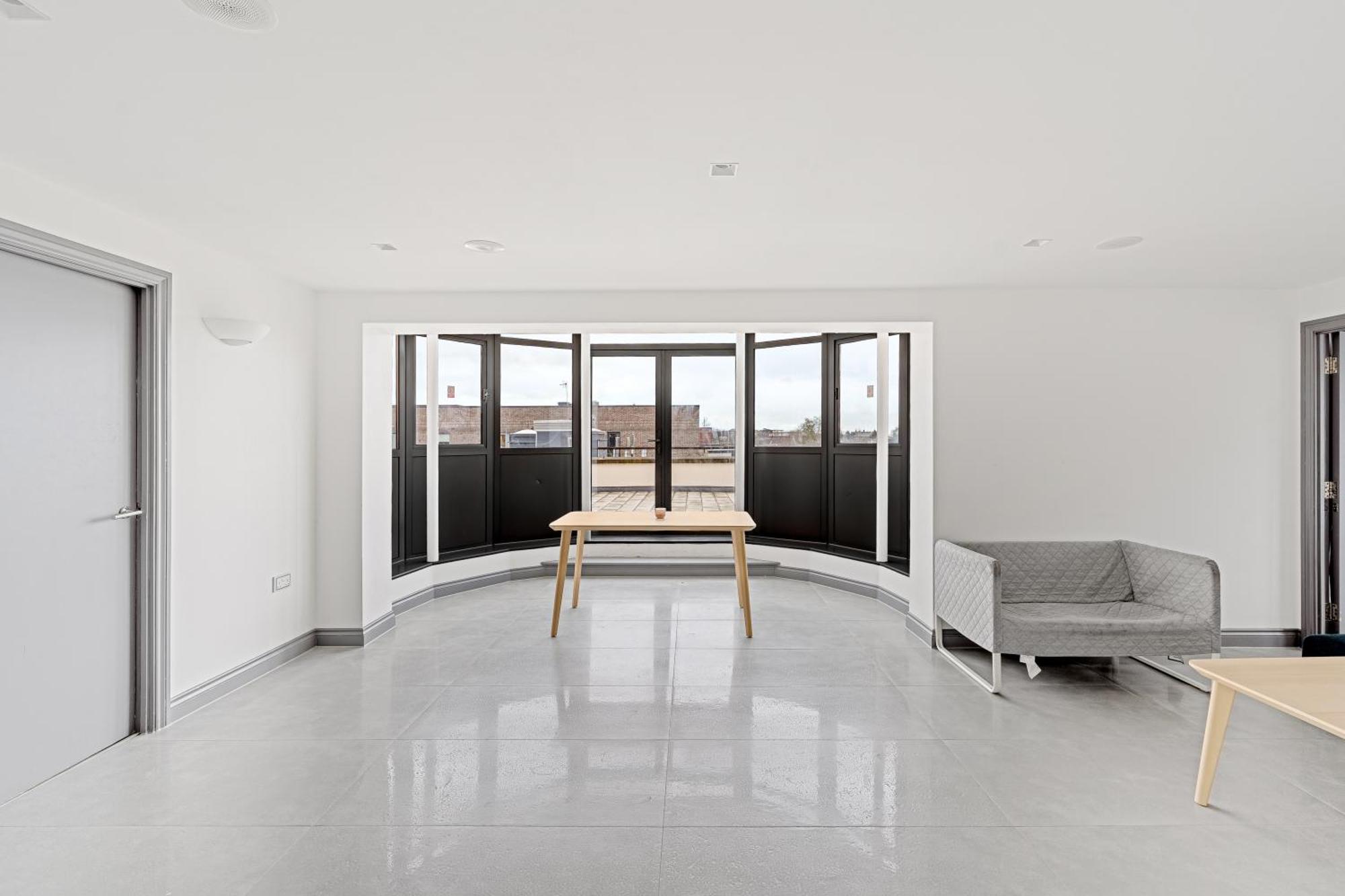 Long Letting - Luxurious 3 Bedroom Penthouse In City Centre - Parking Included! Τσέλμσφορντ Εξωτερικό φωτογραφία