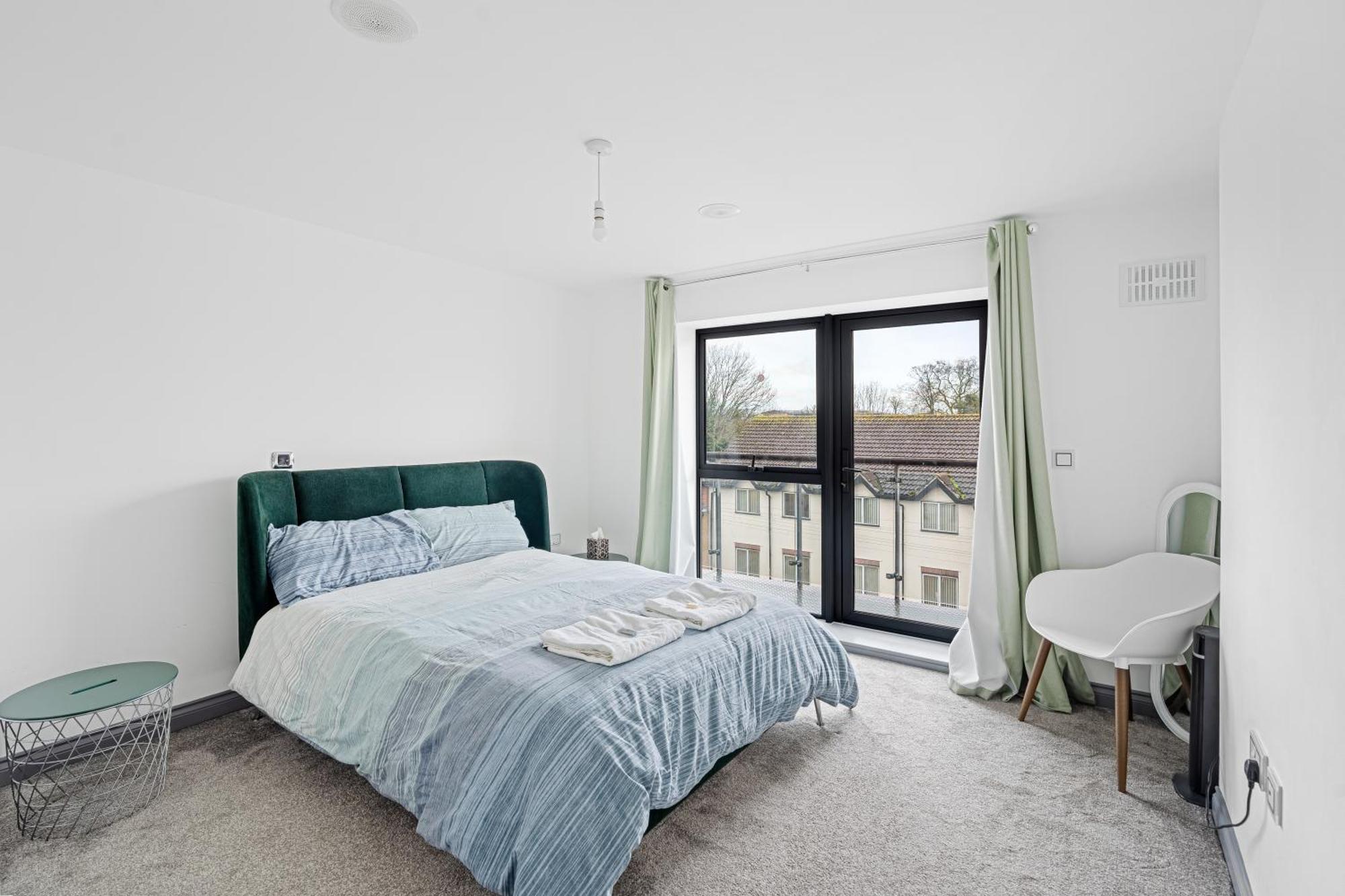 Long Letting - Luxurious 3 Bedroom Penthouse In City Centre - Parking Included! Τσέλμσφορντ Εξωτερικό φωτογραφία